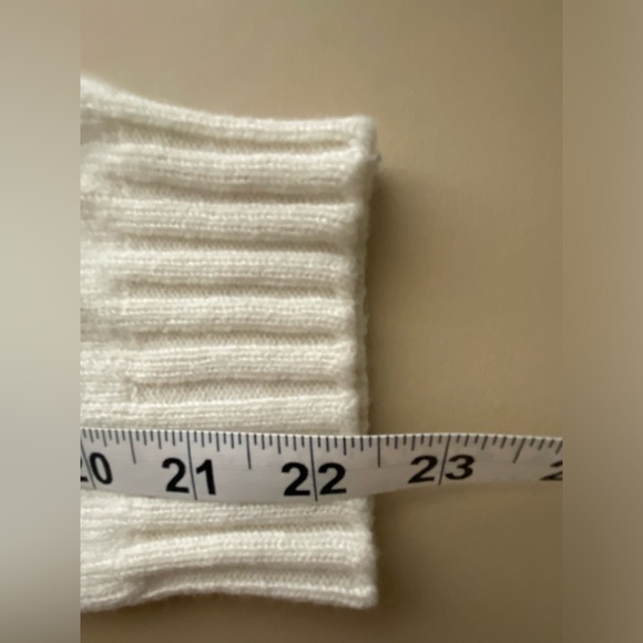 KJUS- women’s wool/cashmere mix blend sweater - Picture 14 of 16